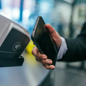 danger du paiement sans contact avec smartphone nfc ou carte bleue sans contact